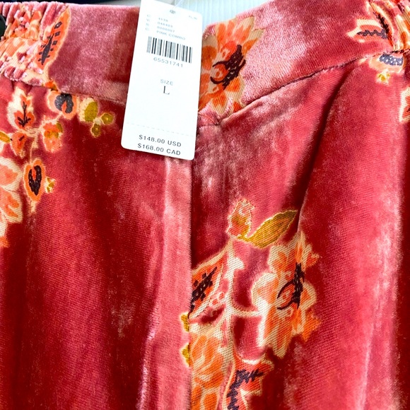 Hutch Velvet Two Piece  NWT Pantsuit Wide Leg  with Floral Patterns Large - Picture 5 of 15